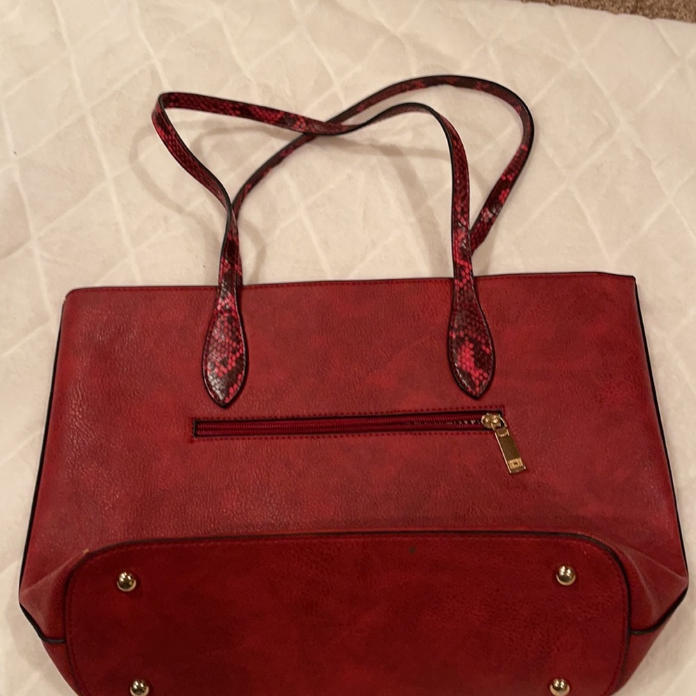 Purse - Picture 2 of 3